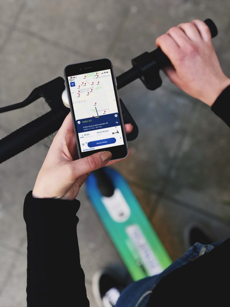 Smart mobility, i monopattini elettrici Helbiz si potranno pagare con Telepass Pay