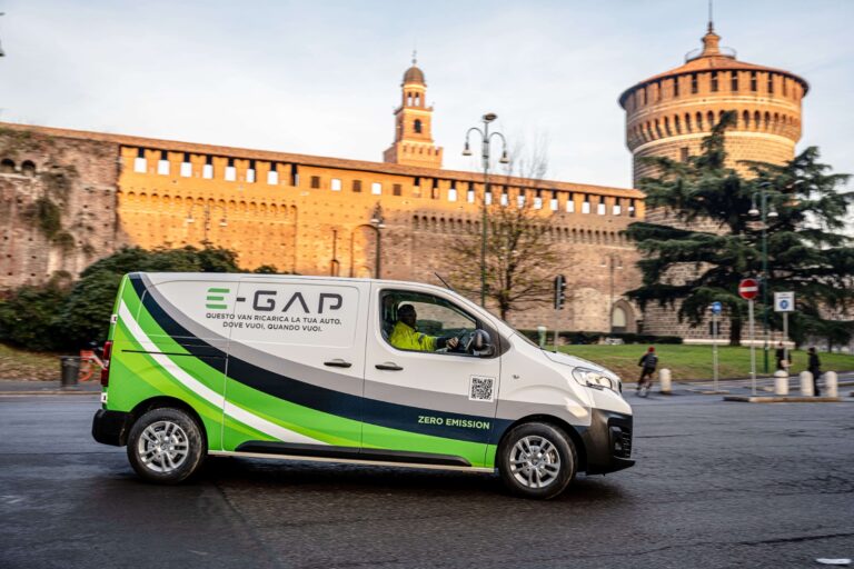 E-GAP aiuta Poste Italiane a potenziare la ricarica elettrica della sua flotta