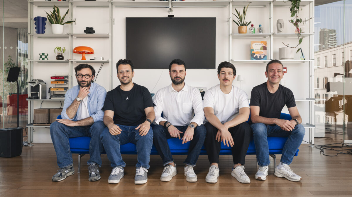 Da sx Michele Pagani, Simone Tornabene, Francesco Marino, Marcello Ascani, Matteo Rovers: tutti insieme in Cosmico