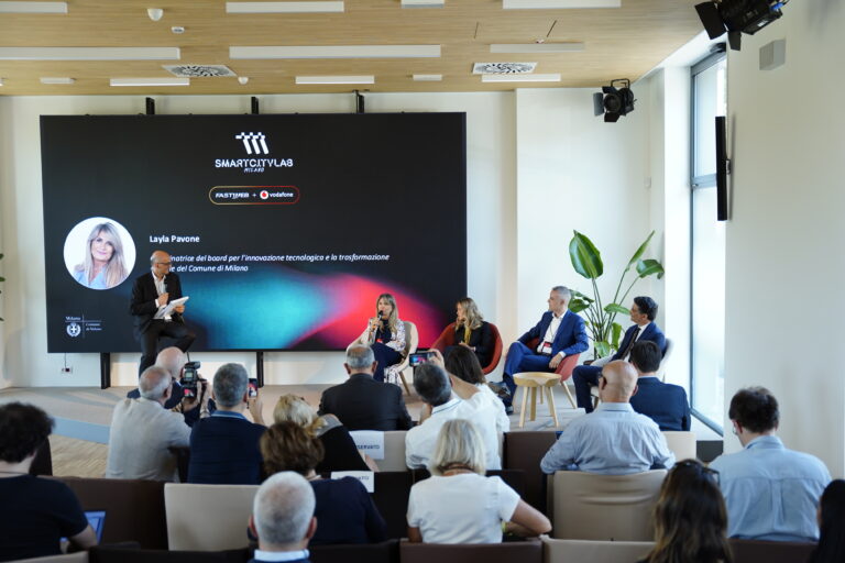 2026.07.22_Conferenza di lancio Innovation Hub_F+V e SCL Milano_Da dx Chiodaroli (PwC Italia); Magnino (F+V); Scopelliti (Comune di Milano); Pavone (Comune di Milano) 1
