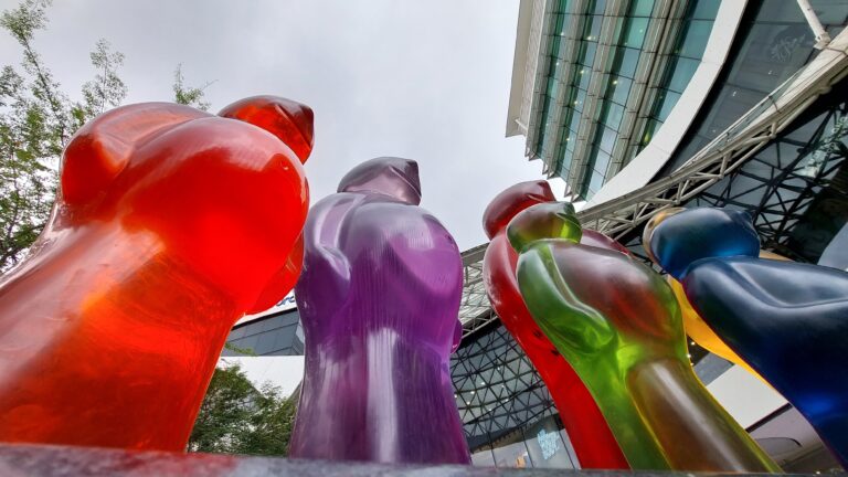 The,Jelly,Baby,Family,Sculpture,By,Artist,Mauro,Perucchetti,,Located