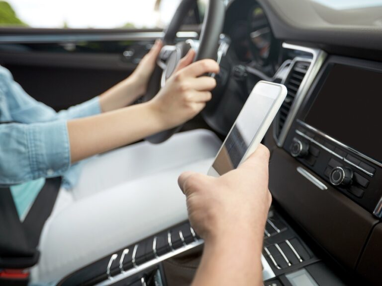 L'Internet of Things cresce del 40% in Italia. Ed è boom di auto connesse