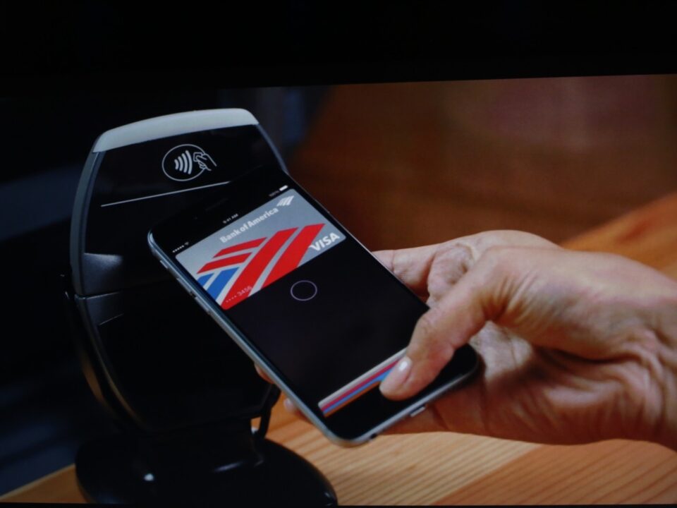 Fintech, cosa cambia con Apple Pay in Italia