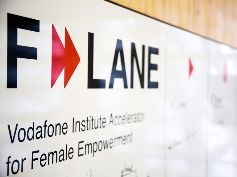 Vodafone cerca startup fondate da donne per le donne